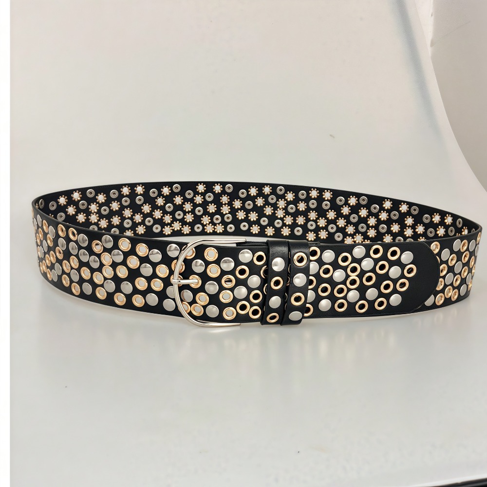 Streetwear Brand Belts - Cintura Punk con Occhielli e Rivetti,
