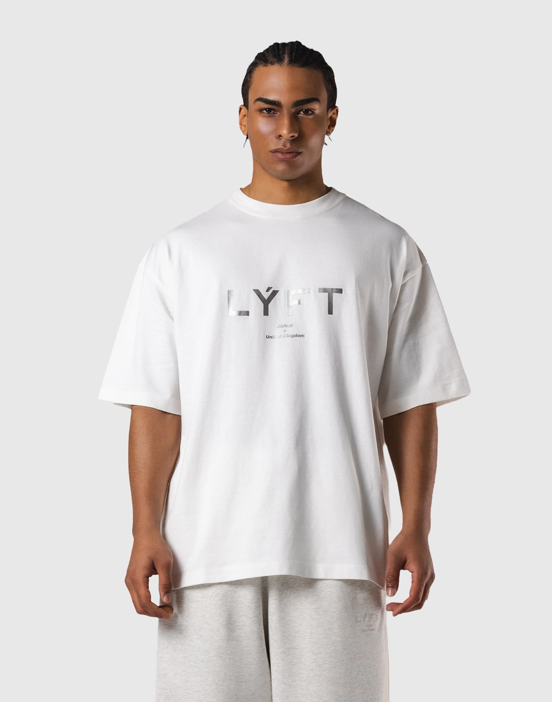 T-shirt grafica bianca con log - Streetwear Brand Logos recensione e prezzo