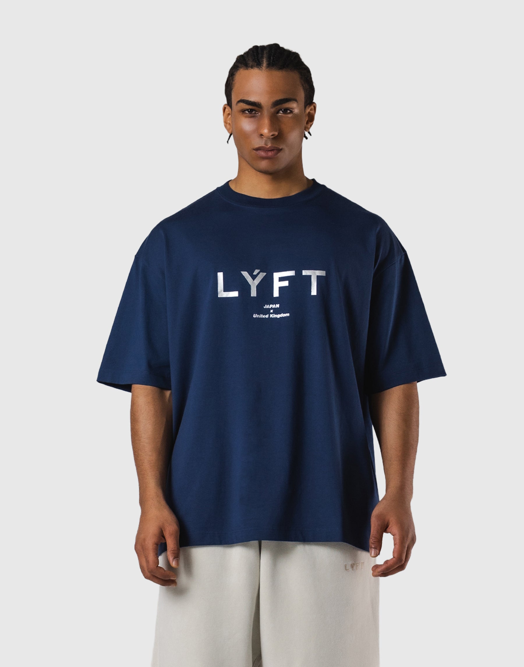 T-shirt grafica bianca con log - Streetwear Brand Logos recensione e prezzo