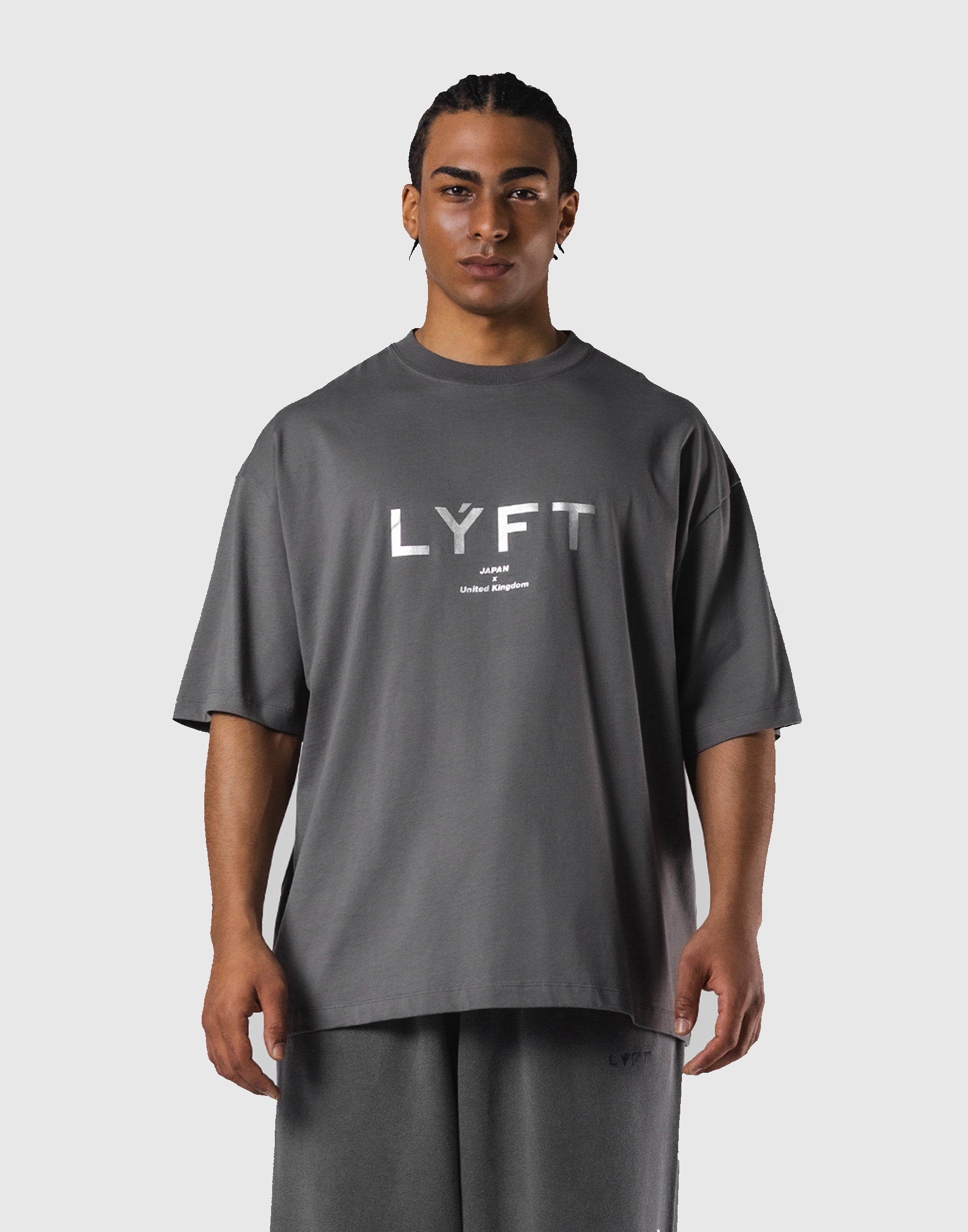 T-shirt grafica bianca con log - Streetwear Brand Logos recensione e prezzo