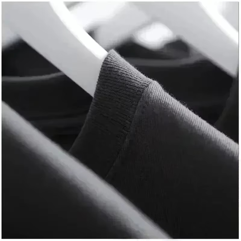 T-shirt classica con logo STOC - Streetwear Brand Logos recensione e prezzo