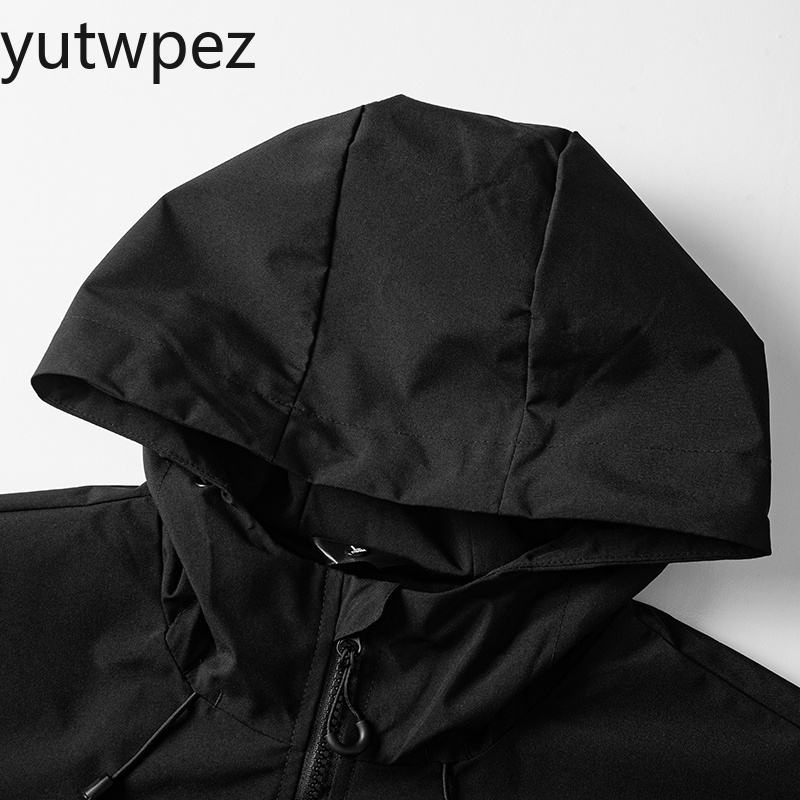 Giacca Impermeabile da Trekkin - Streetwear Brand Jacket recensione e prezzo